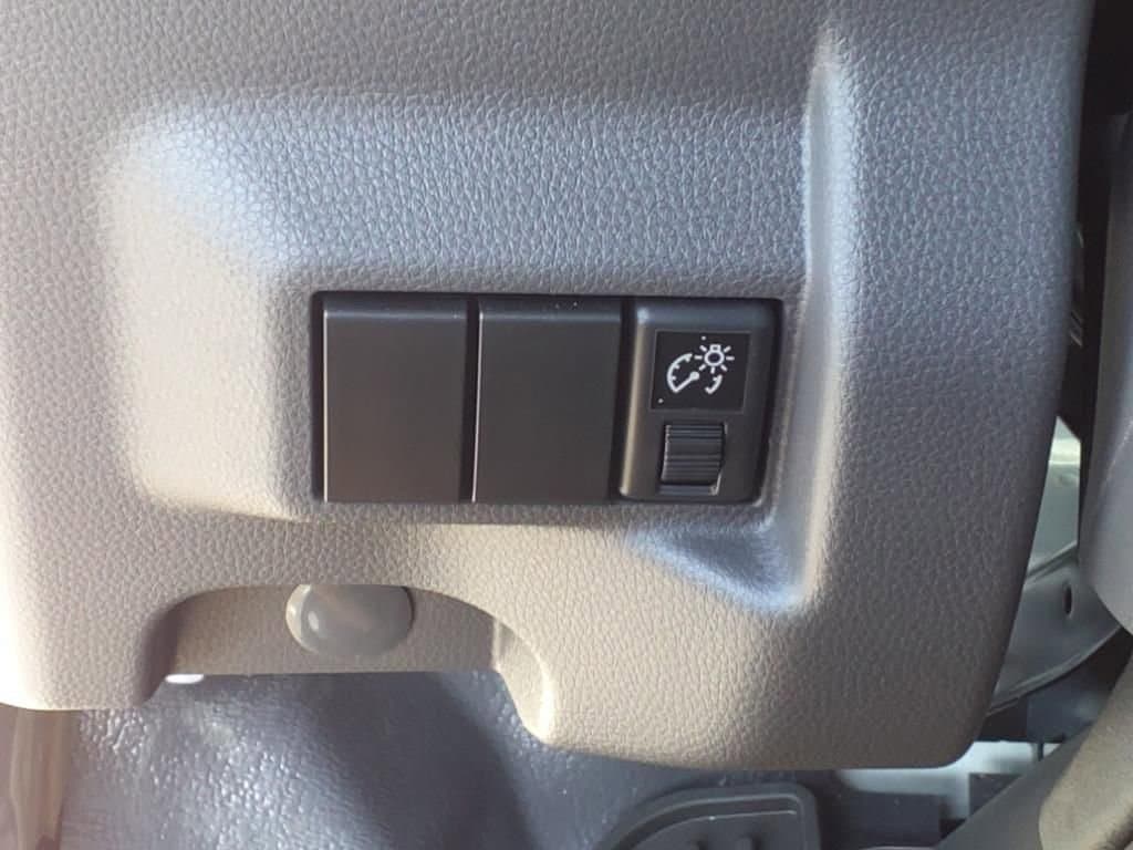 2025 Chevrolet Low Cab Forward 5500 XD - Image 9