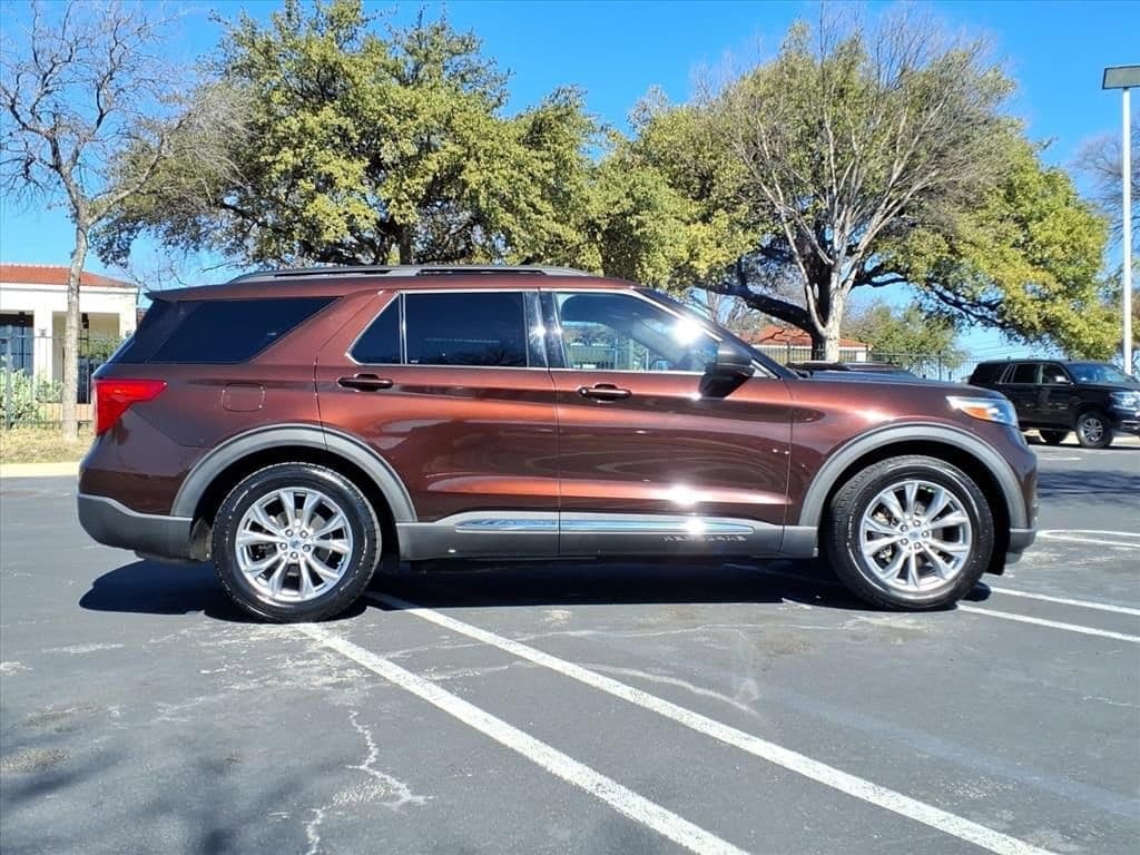 2020 Ford Explorer - Image 2