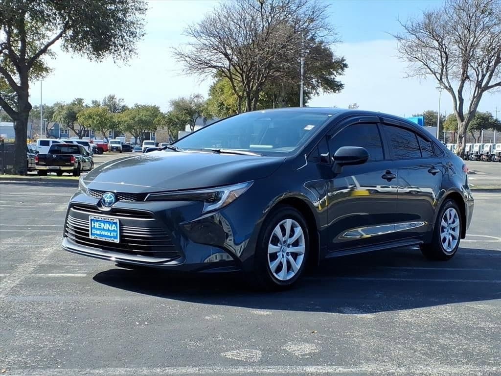 2025 Toyota Corolla - Image 4