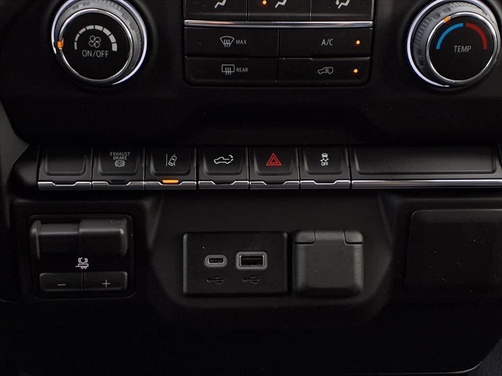 2026 Chevrolet Silverado 2500 HD - Image 15