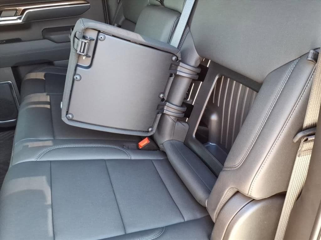 2026 Chevrolet Silverado 1500 - Image 24