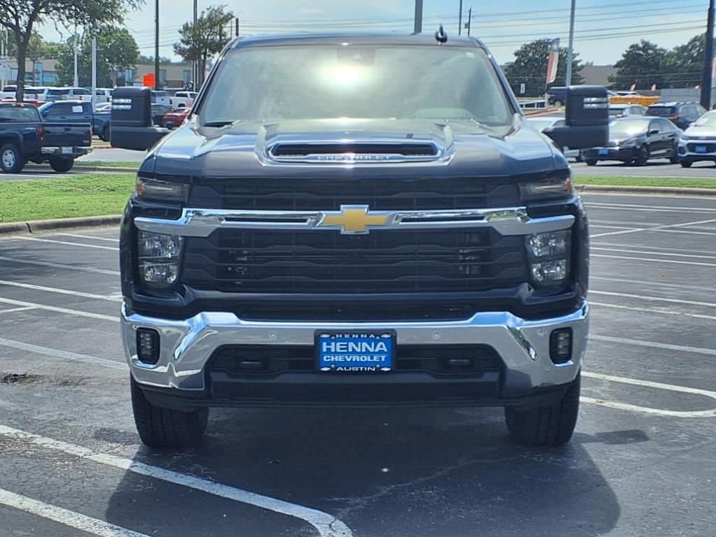 2025 Chevrolet Silverado 2500 HD - Image 2