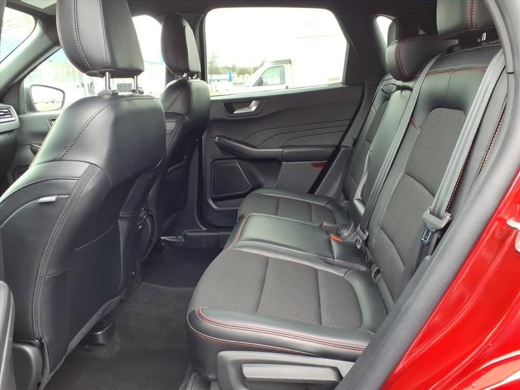 2025 Ford Escape - Image 21