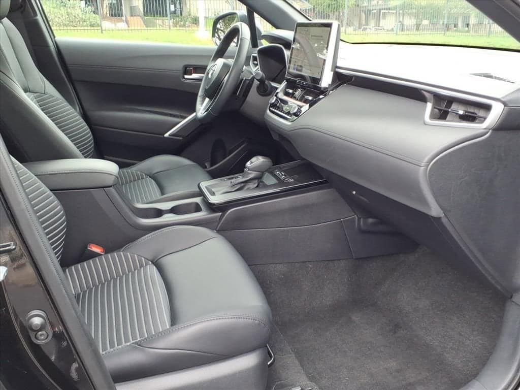 2026 Toyota Corolla Cross - Image 15