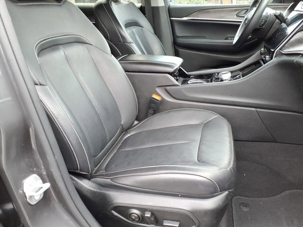 2021 Jeep Grand Cherokee L - Image 21