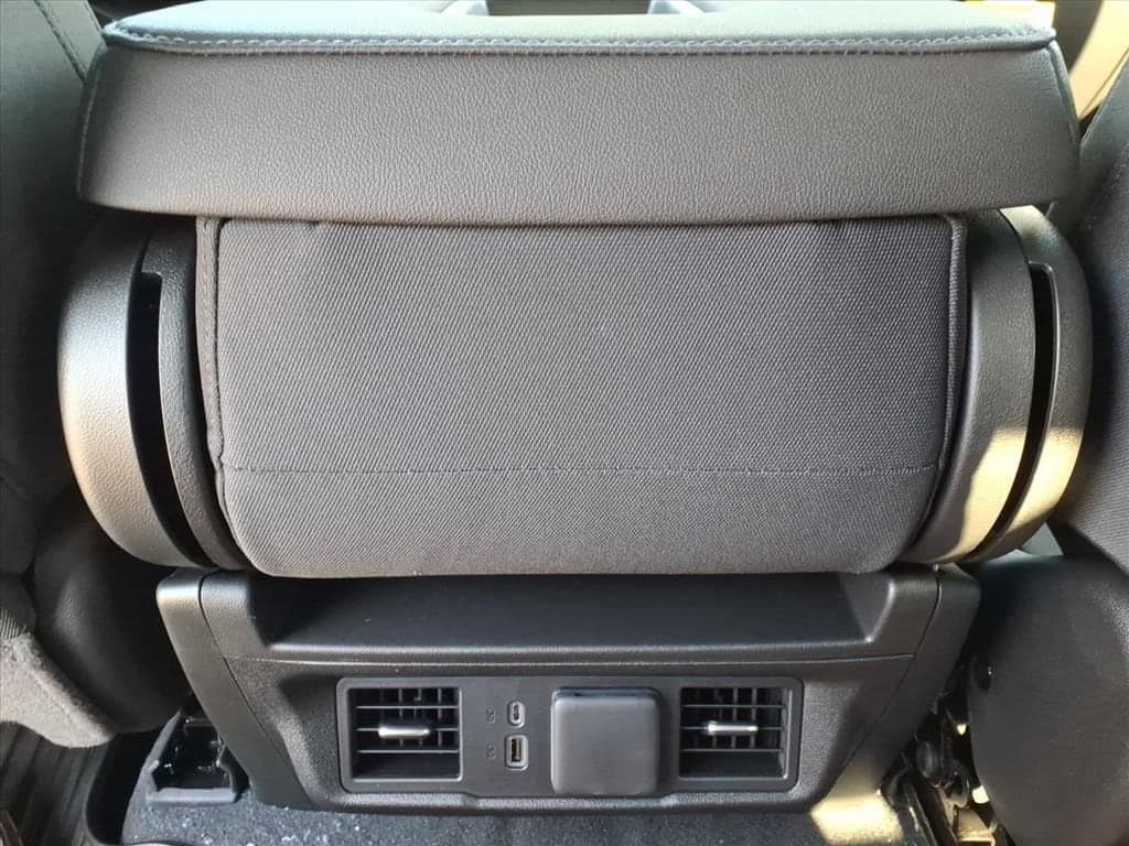 2026 Chevrolet Silverado 3500 HD Chassis Cab - Image 24