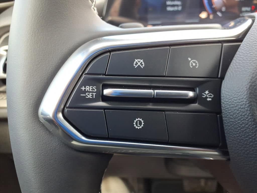 2026 Chevrolet Traverse - Image 20