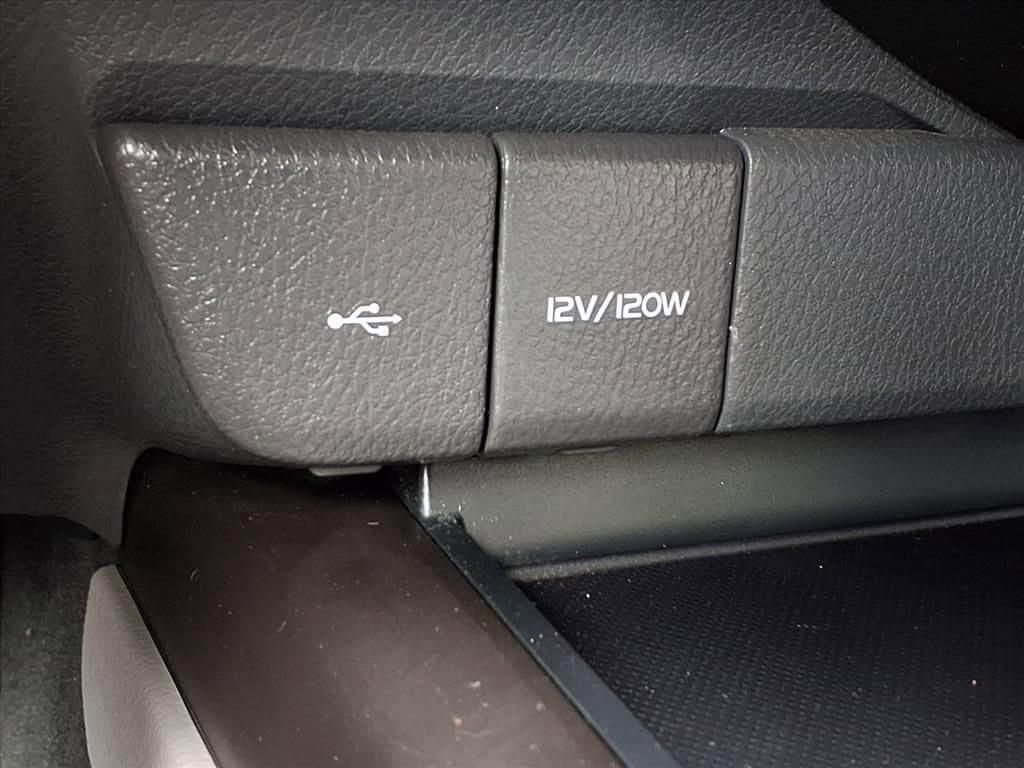 2021 Toyota Camry - Image 15