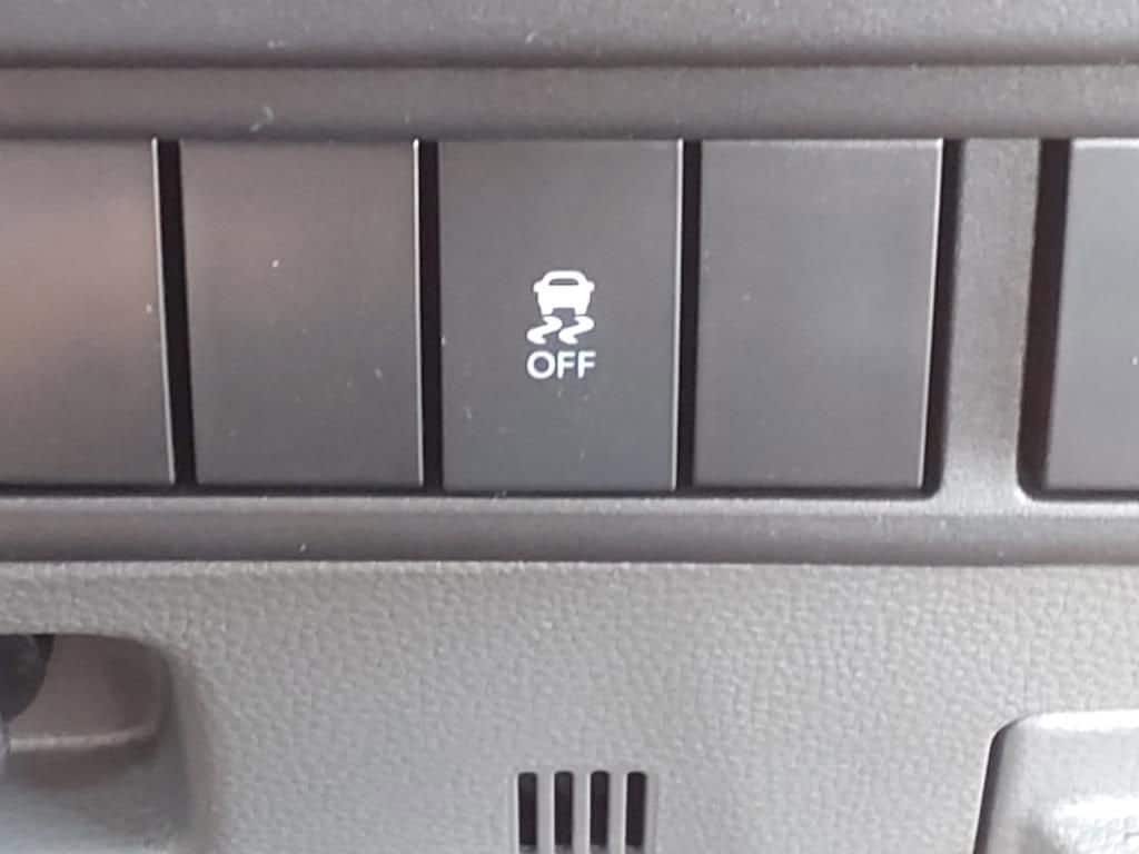 2025 Chevrolet Low Cab Forward 5500 XD - Image 13