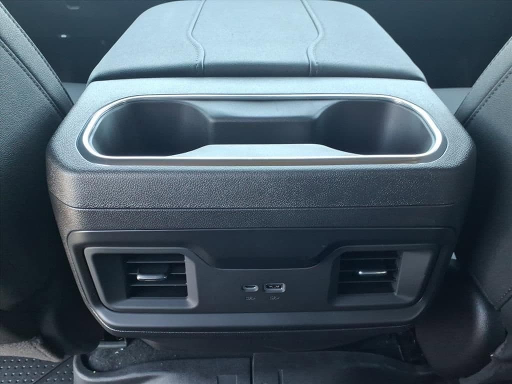 2026 Chevrolet Silverado 1500 - Image 12