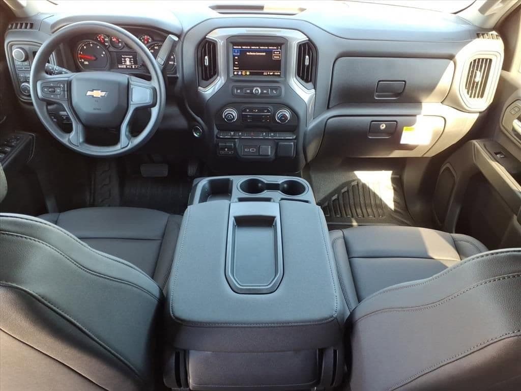 2026 Chevrolet Silverado 3500 HD Chassis Cab - Image 17