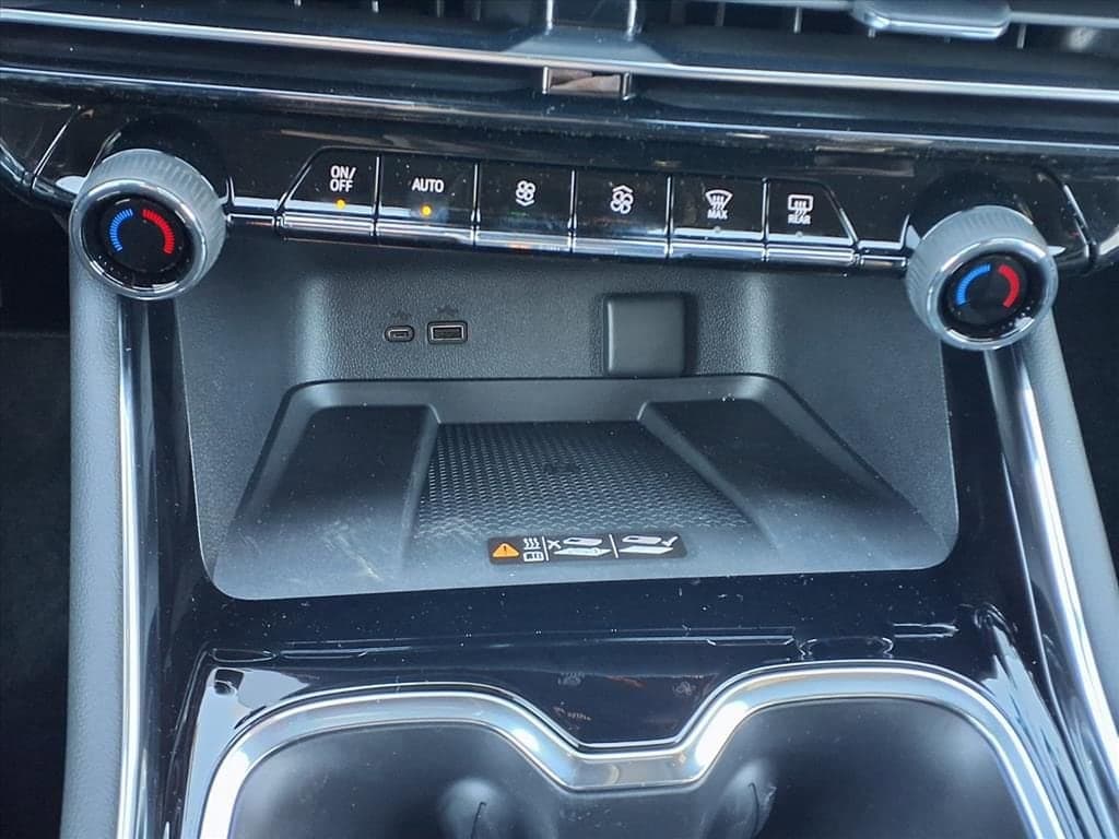 2026 Chevrolet Traverse - Image 16