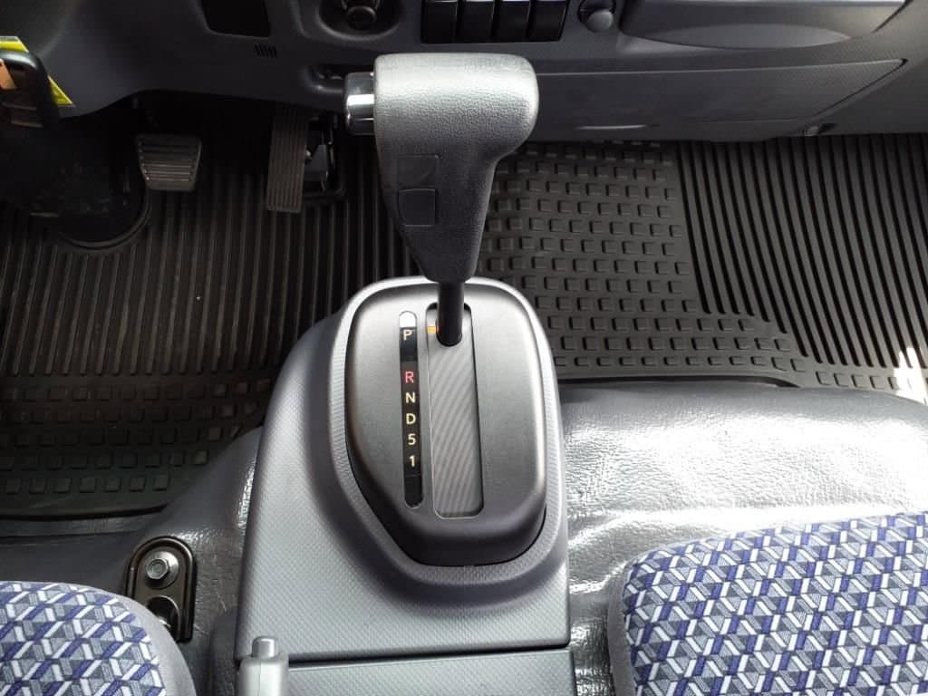 2025 Chevrolet Low Cab Forward 4500 HG - Image 20