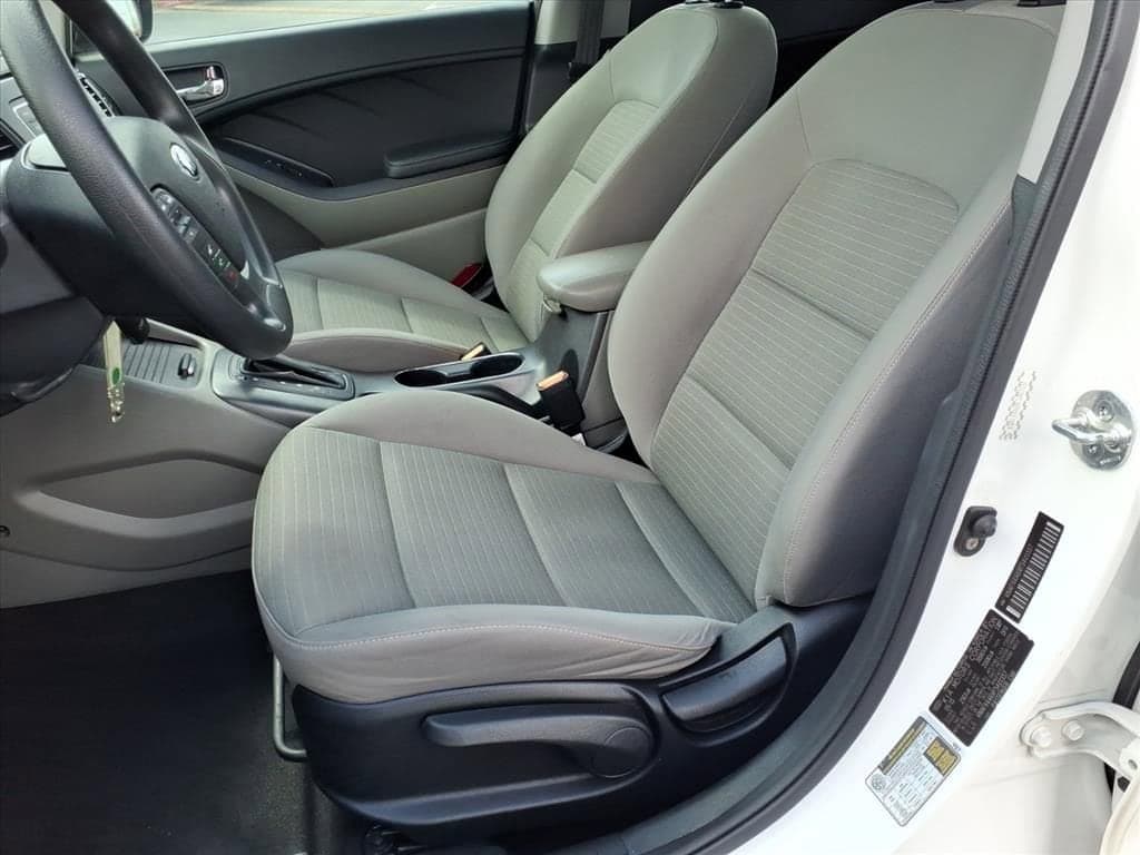 2015 Kia Forte - Image 14