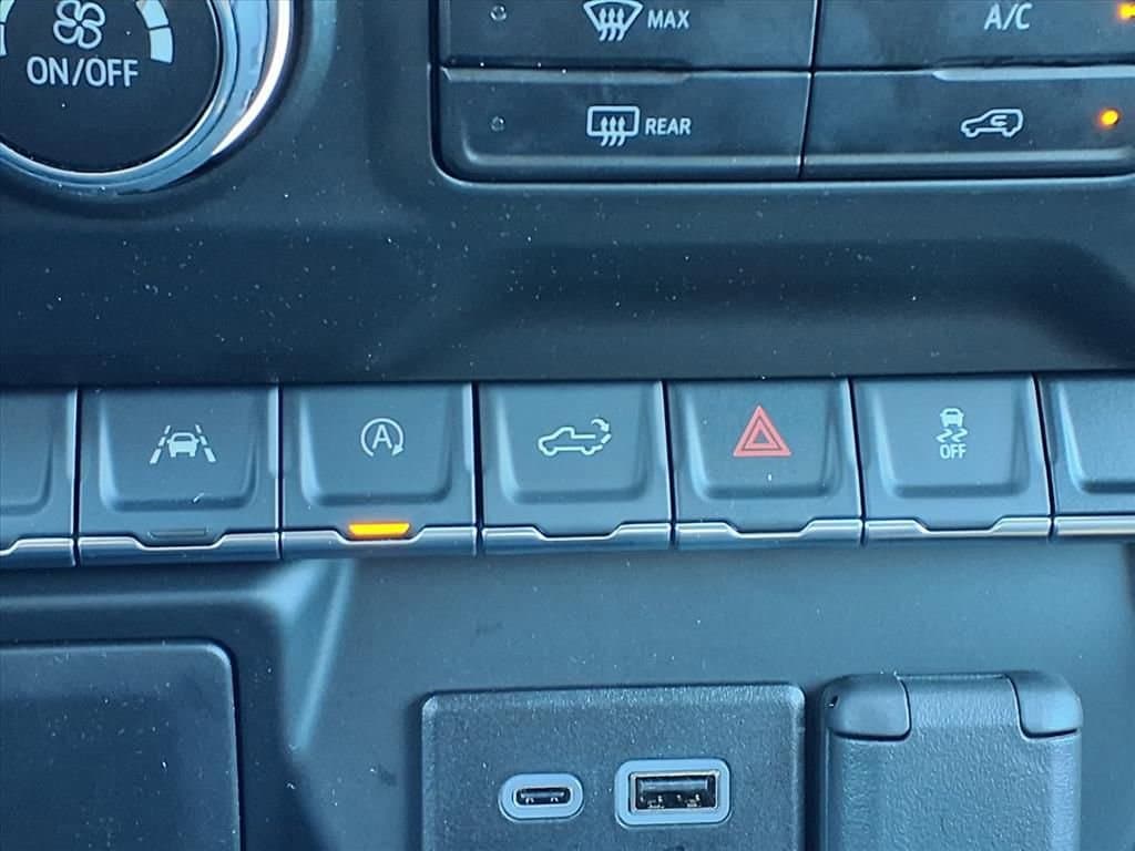 2026 Chevrolet Silverado 1500 - Image 10