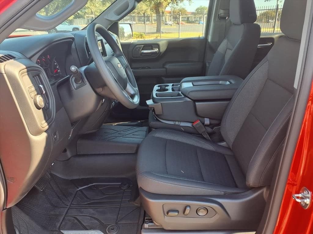 2026 Chevrolet Silverado 1500 - Image 7