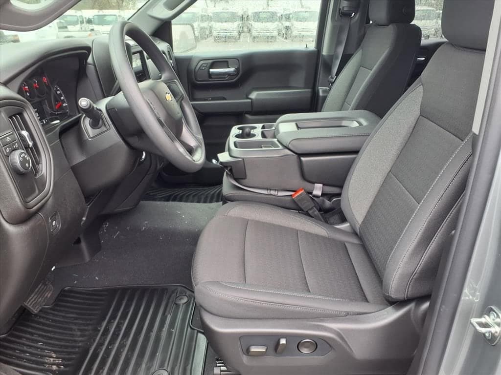 2026 Chevrolet Silverado 1500 - Image 6