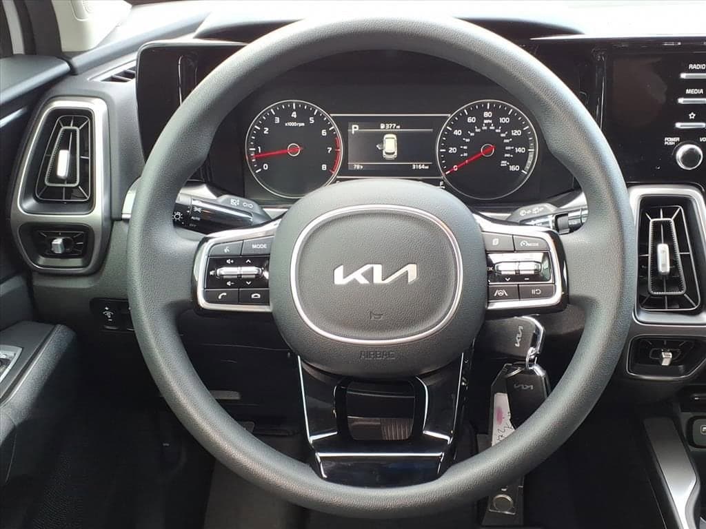 2023 Kia Sorento - Image 29