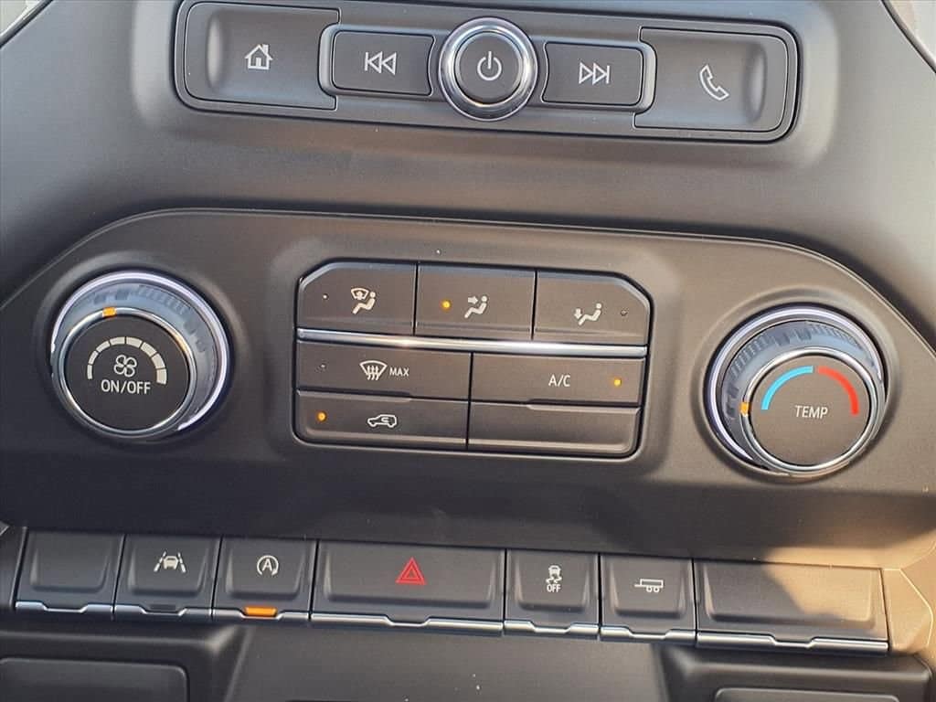 2026 Chevrolet Silverado 1500 - Image 12