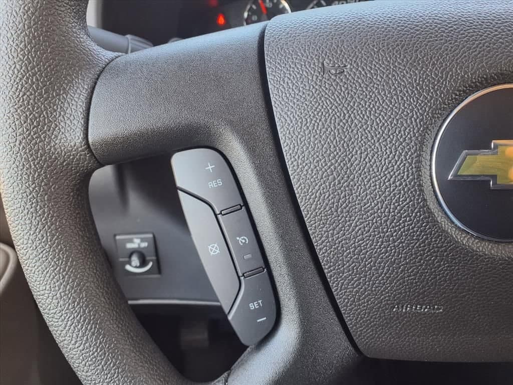 2025 Chevrolet Express Cutaway 3500 - Image 18