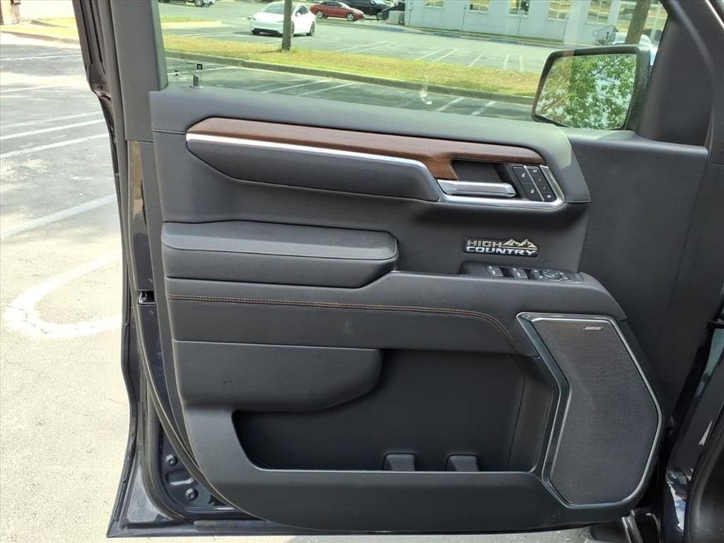 2023 Chevrolet Silverado 1500 - Image 12