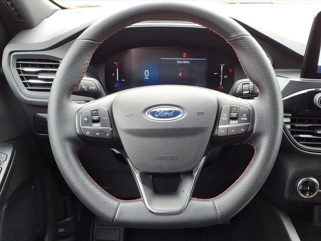 2025 Ford Escape - Image 27