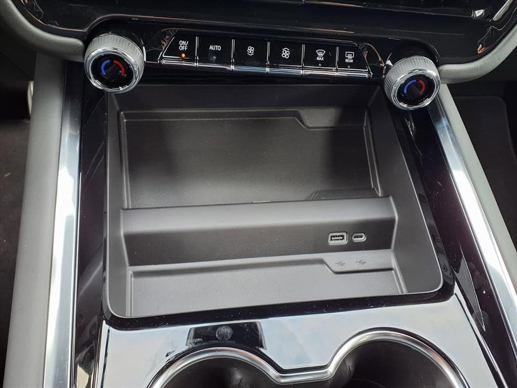 2026 Chevrolet Tahoe - Image 16