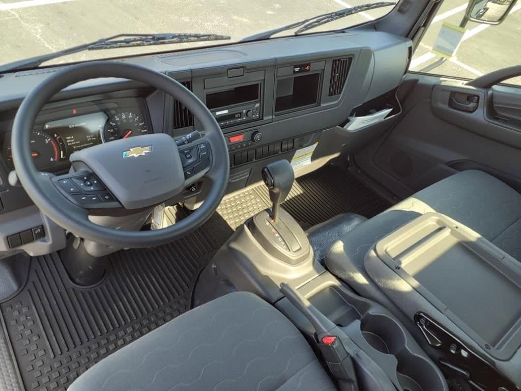 2025 Chevrolet Low Cab Forward 5500 XD - Image 7