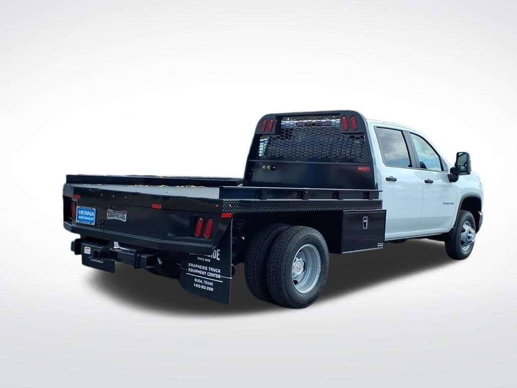 2026 Chevrolet Silverado 3500 HD Chassis Cab - Image 9