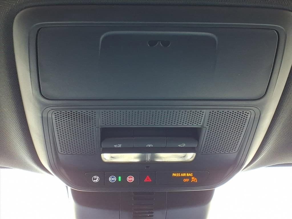 2026 Chevrolet Traverse - Image 20