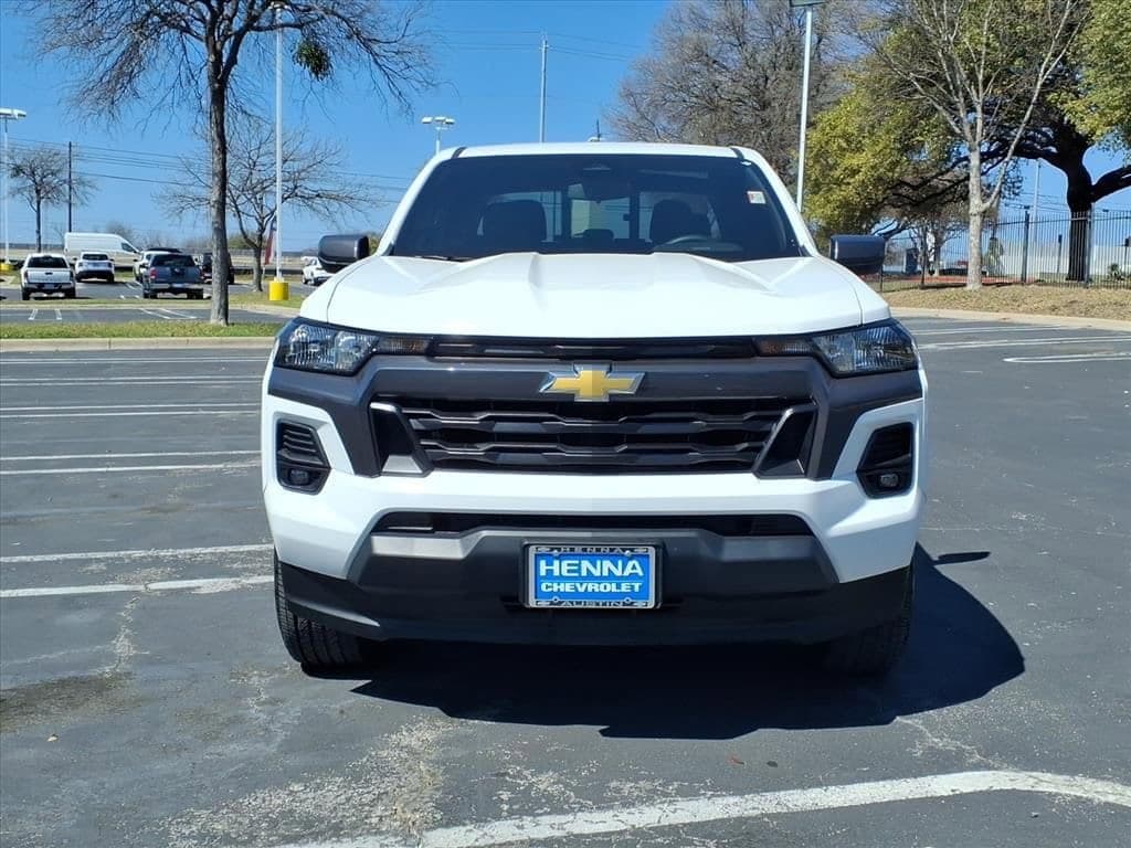 2024 Chevrolet Colorado - Image 2