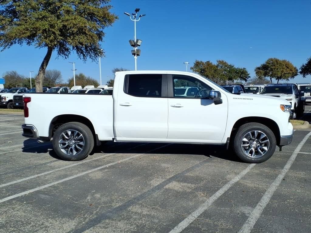 2026 Chevrolet Silverado 1500 - Image 5