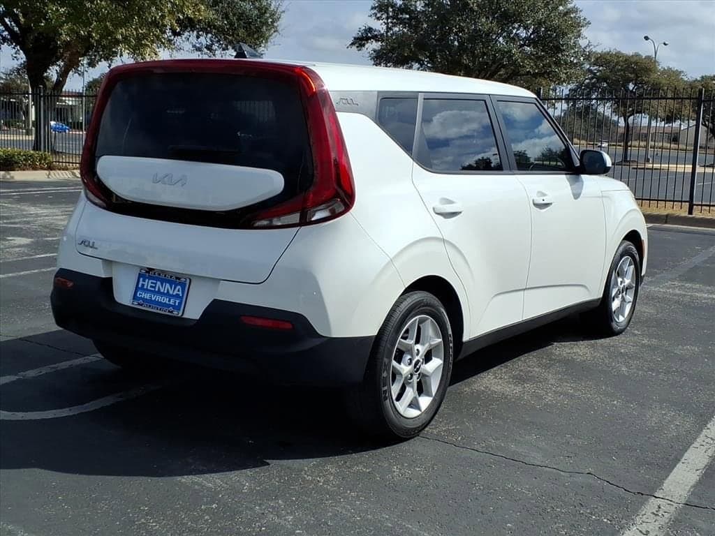 2022 Kia Soul - Image 9