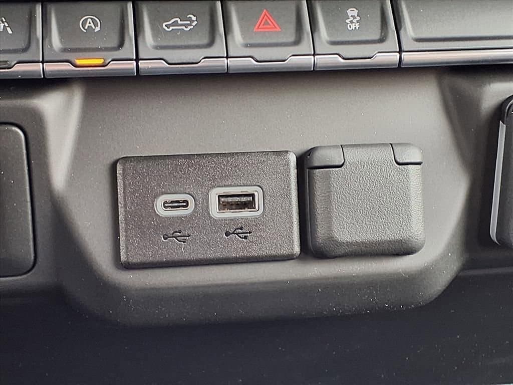 2026 Chevrolet Silverado 1500 - Image 15