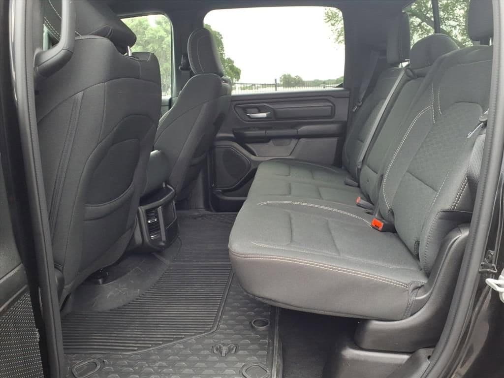 2025 Ram 1500 - Image 19