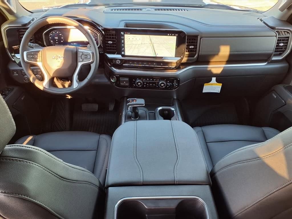 2026 Chevrolet Silverado 1500 - Image 8