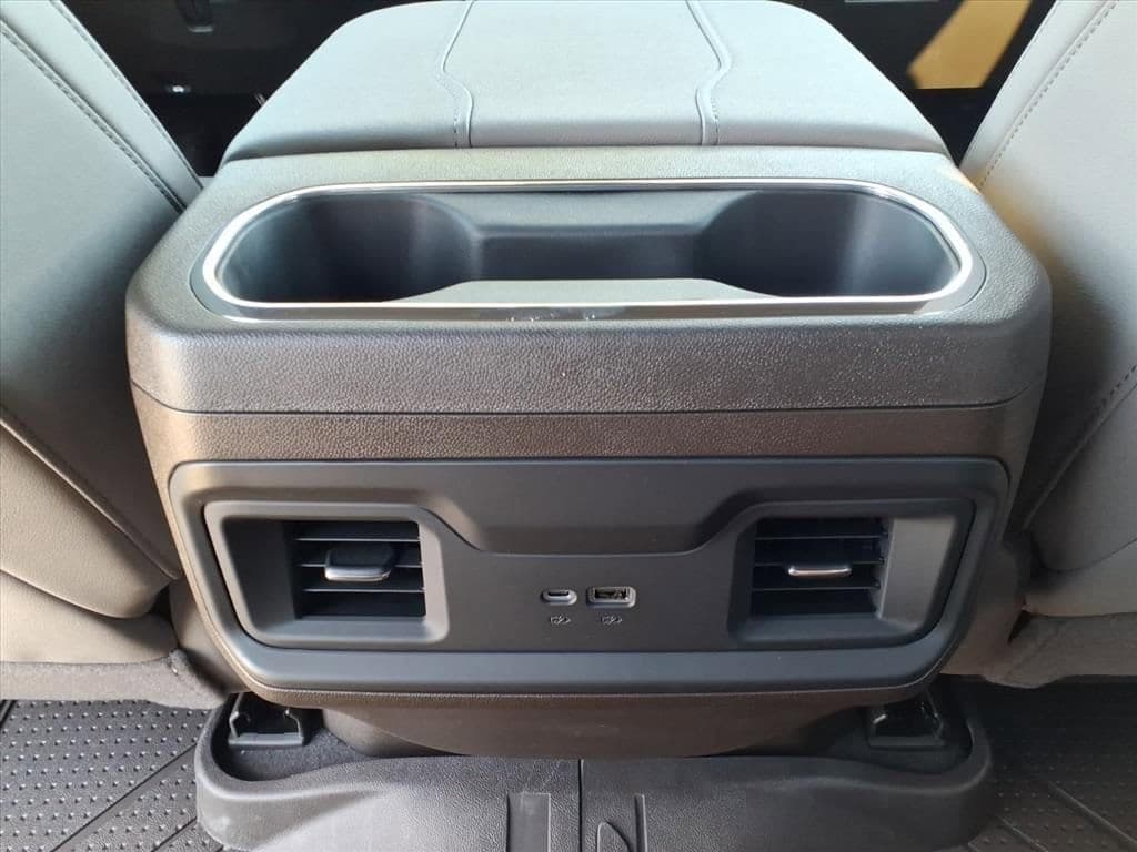 2026 Chevrolet Silverado 1500 - Image 14