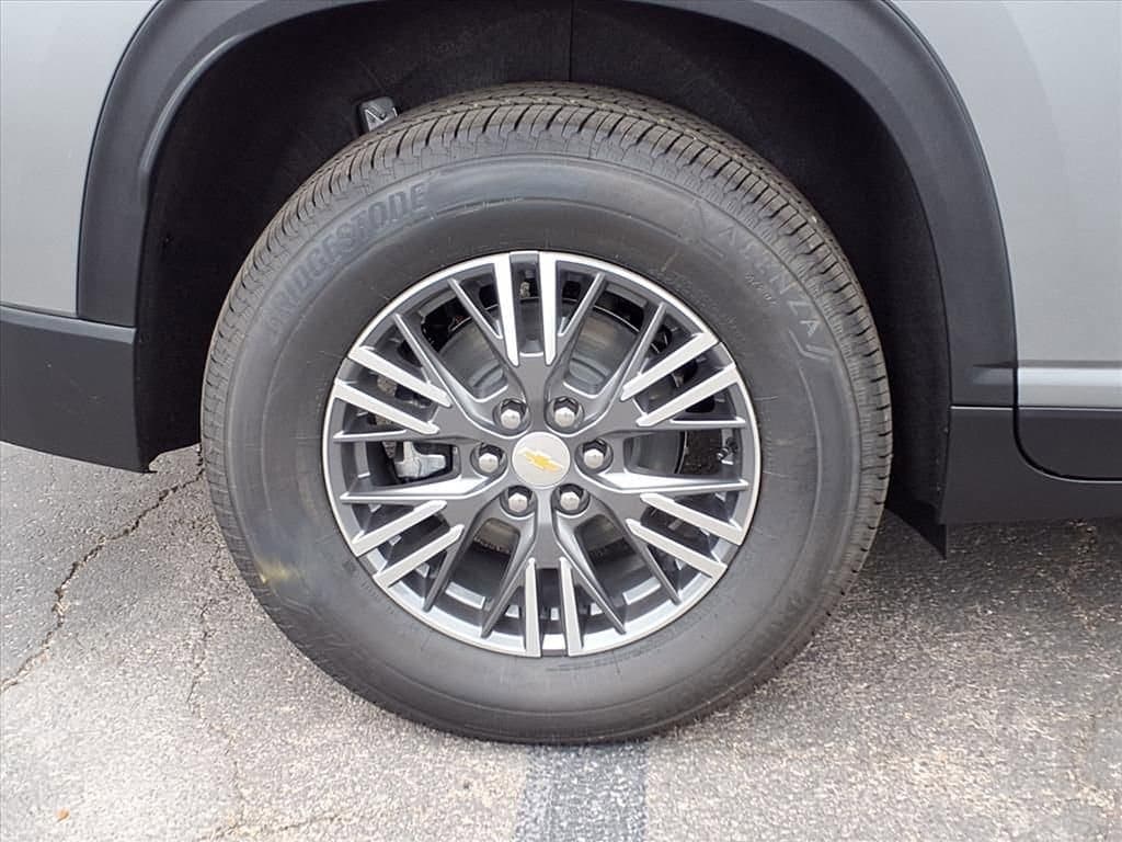2026 Chevrolet Traverse - Image 4