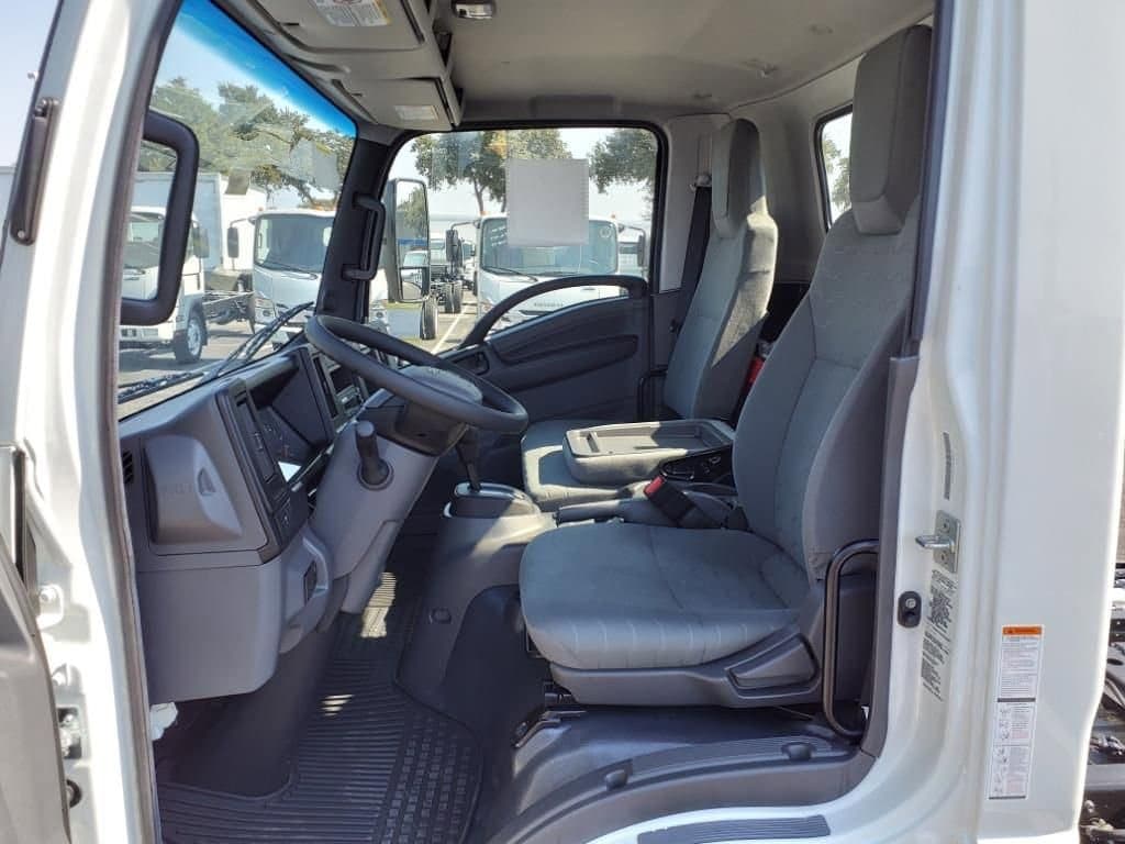 2025 Chevrolet Low Cab Forward 5500 XD - Image 6