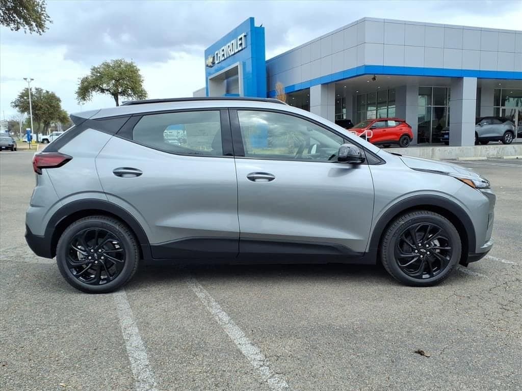 2027 Chevrolet Bolt - Image 5