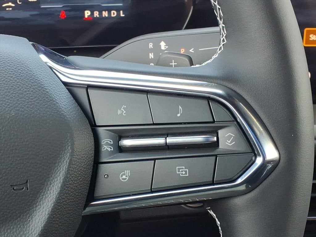 2026 Chevrolet Traverse - Image 23