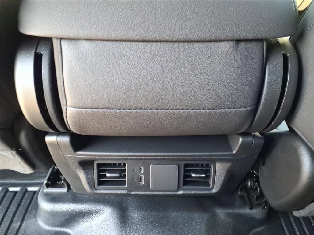 2026 Chevrolet Silverado 3500 HD Chassis Cab - Image 24