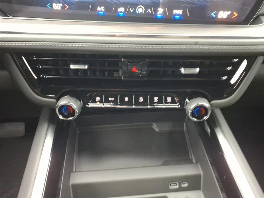 2026 Chevrolet Suburban - Image 20