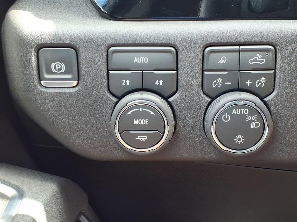 2026 Chevrolet Silverado 1500 - Image 9