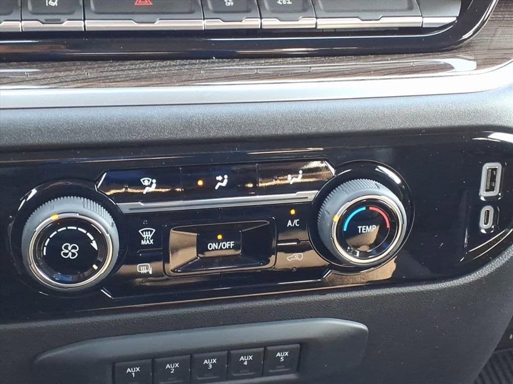 2026 Chevrolet Silverado 3500 HD Chassis Cab - Image 16