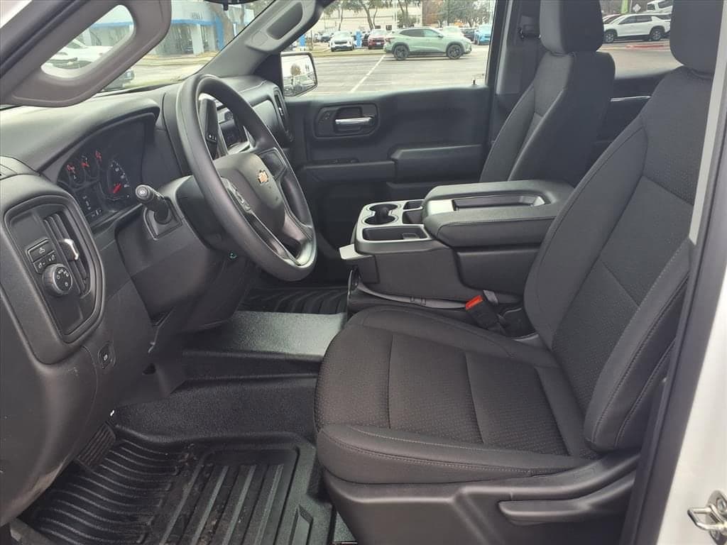 2026 Chevrolet Silverado 1500 - Image 6