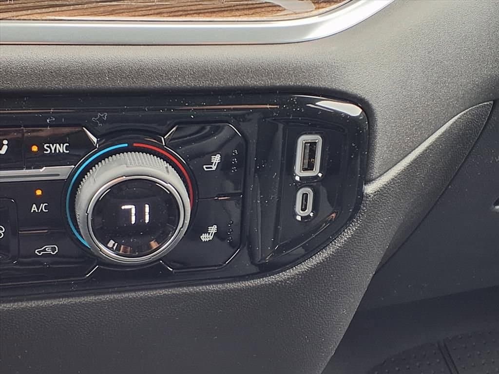 2026 Chevrolet Silverado 1500 - Image 18