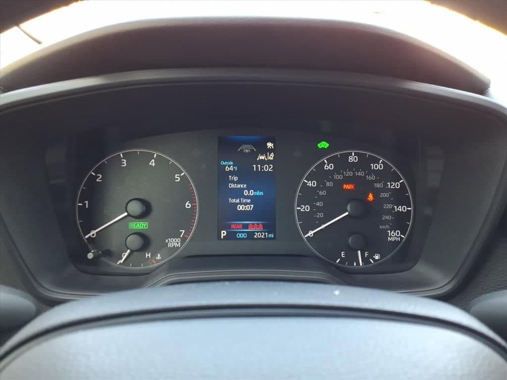 2025 Toyota Corolla - Image 28