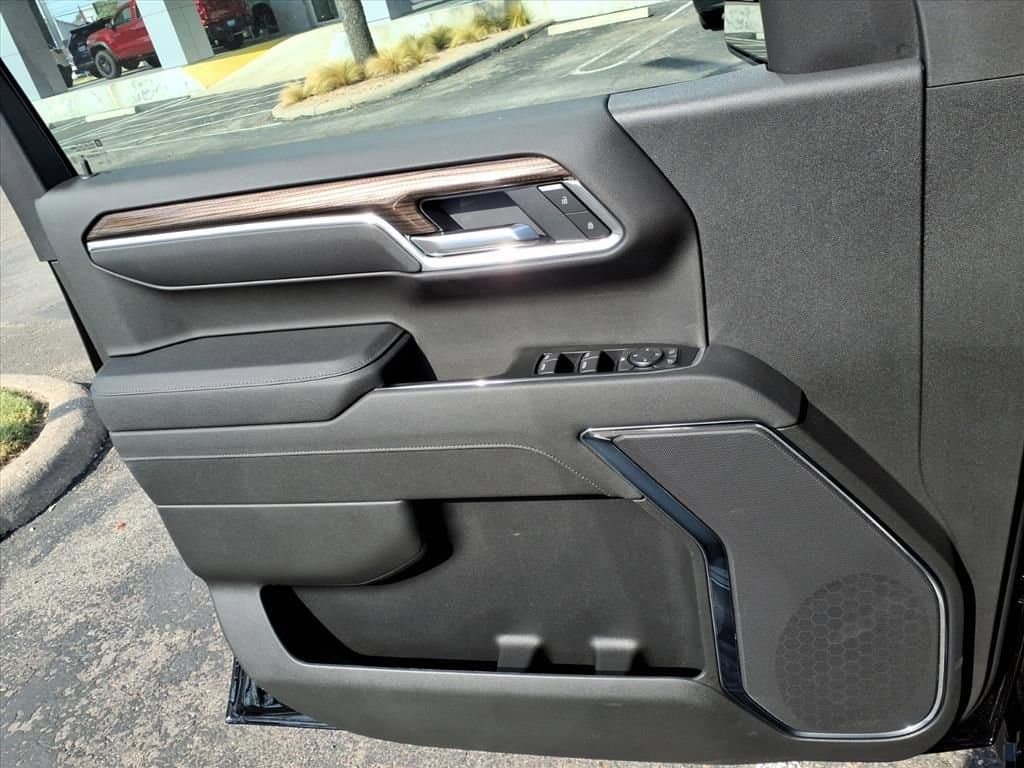 2026 Chevrolet Silverado 1500 - Image 7