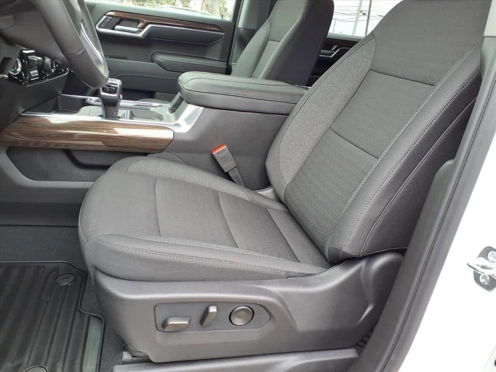 2026 Chevrolet Silverado 1500 - Image 11